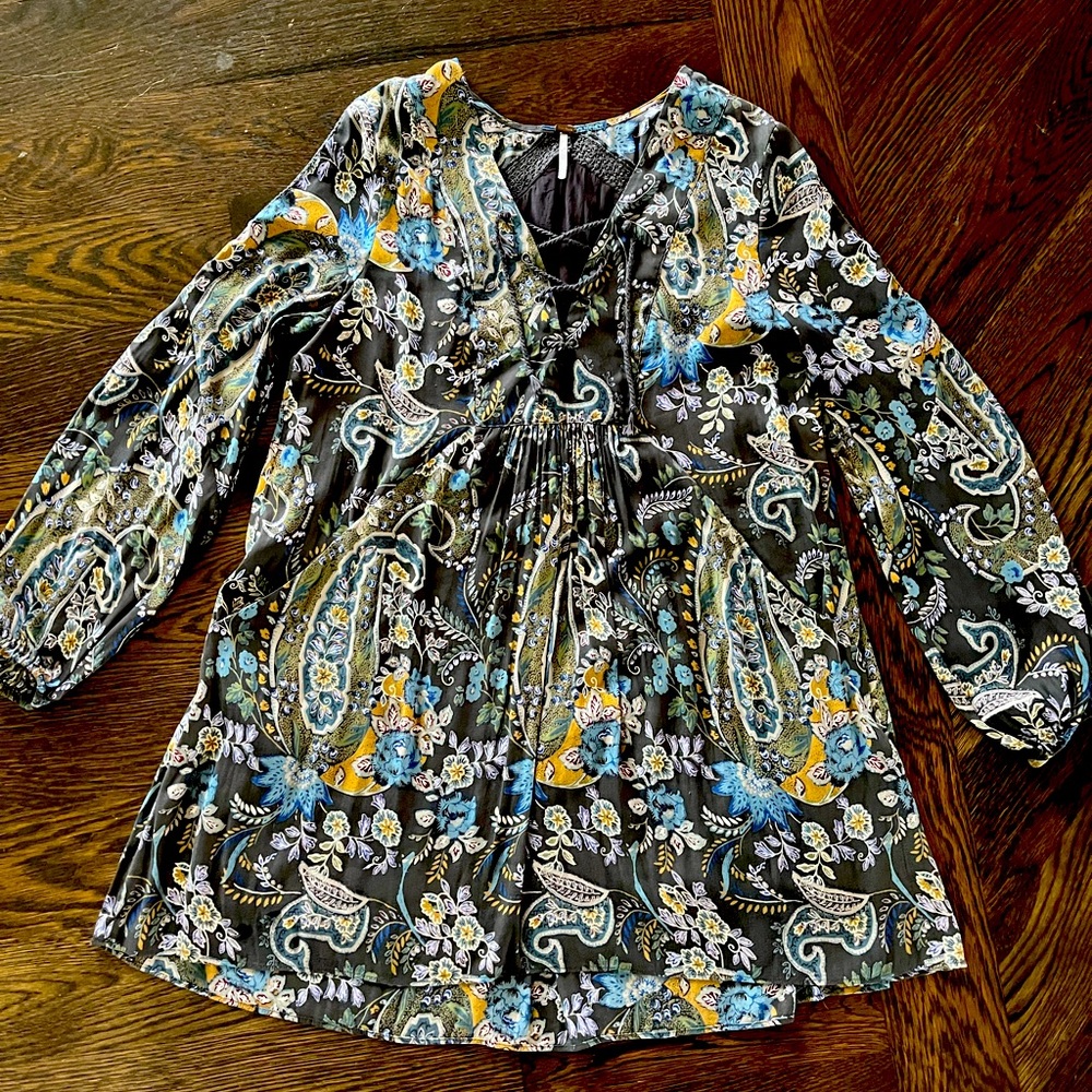 Free People small paisley pocket above knee flowy lace mini dress long sleeve